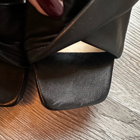 VINCE CAMUTO ELMINDI PLATFORM SANDAL - Picture 6 of 7